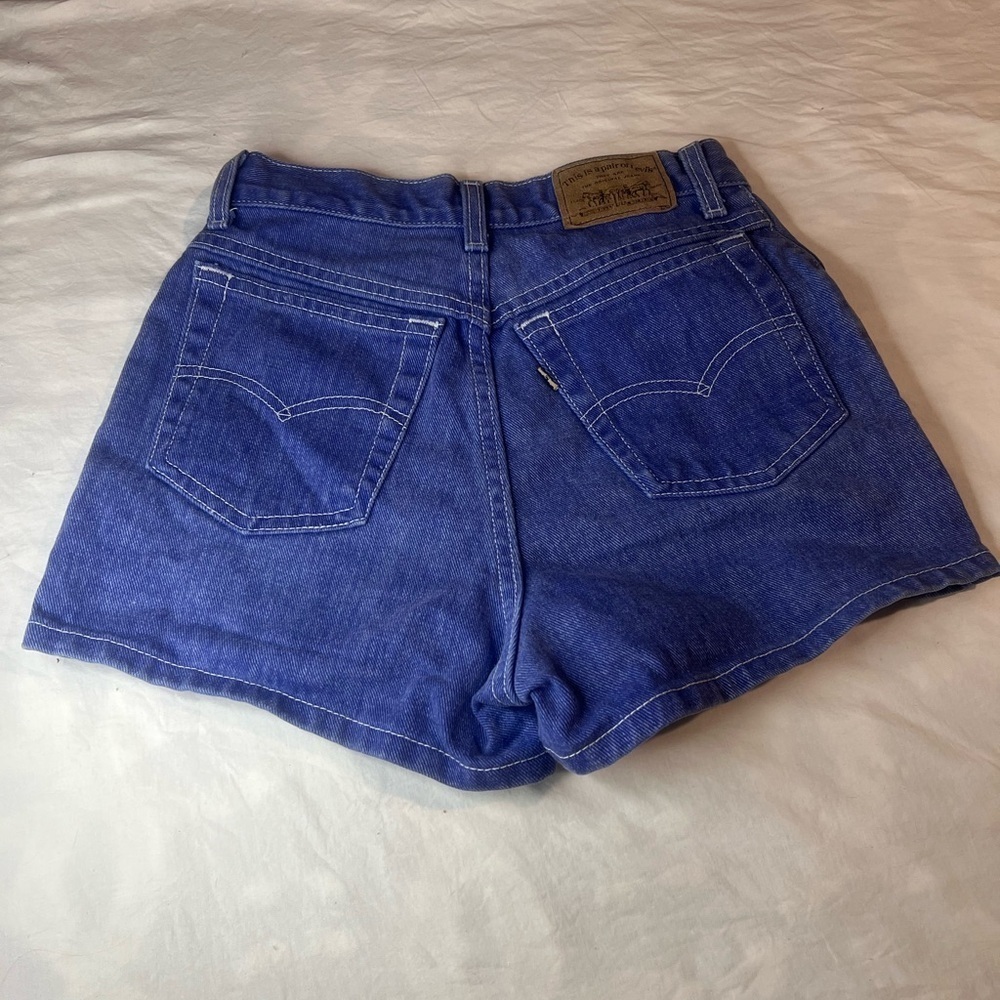 Vintage Levi's Women's High Waisted Blue Jean Shorts Levi’s 900 Series - Picture 2 of 6